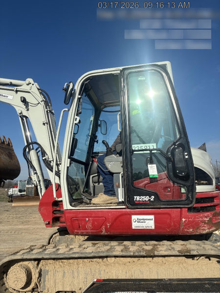 2023 TAKEUCHI TB250-2CR