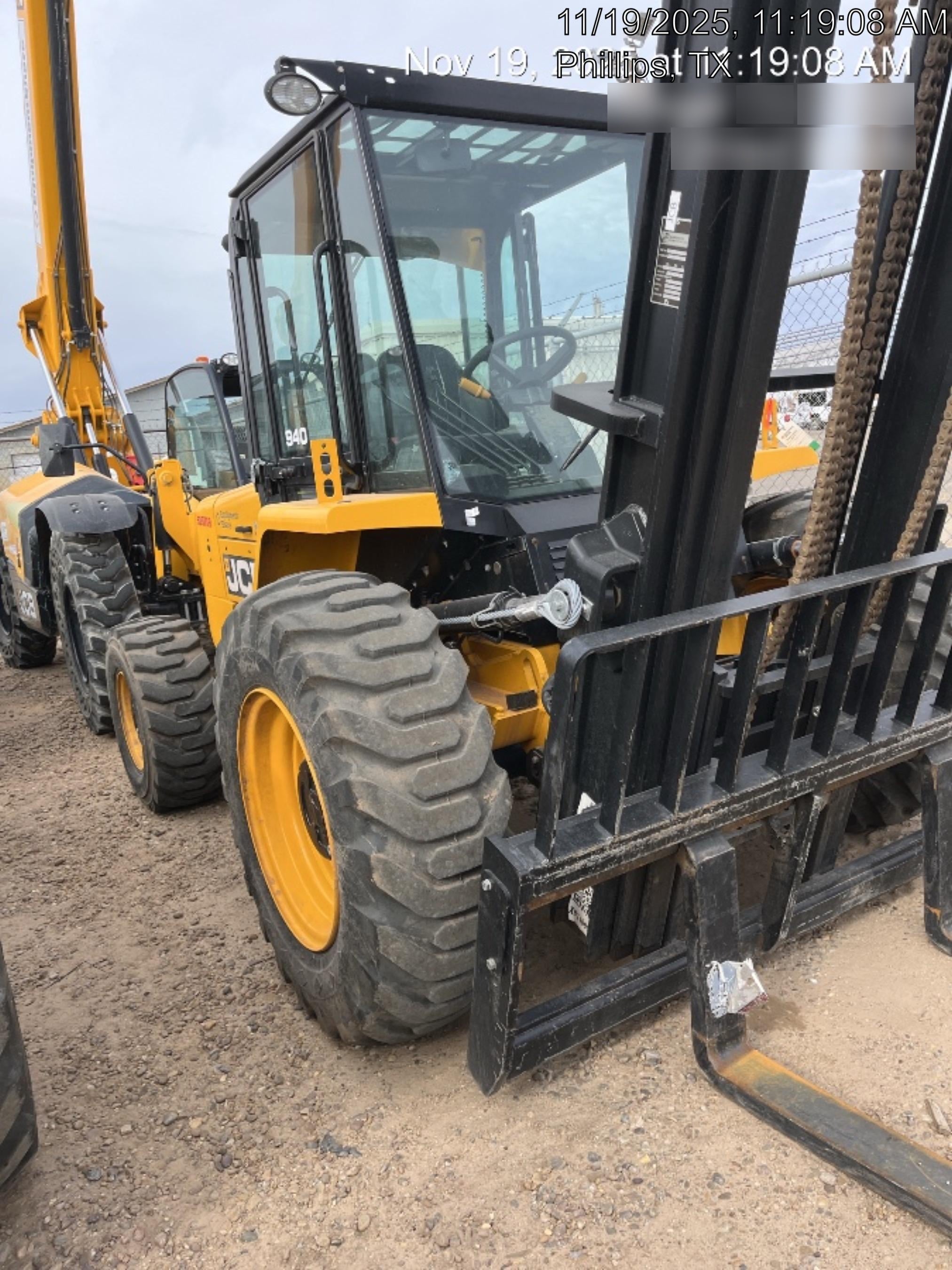 2025 JCB 940-4