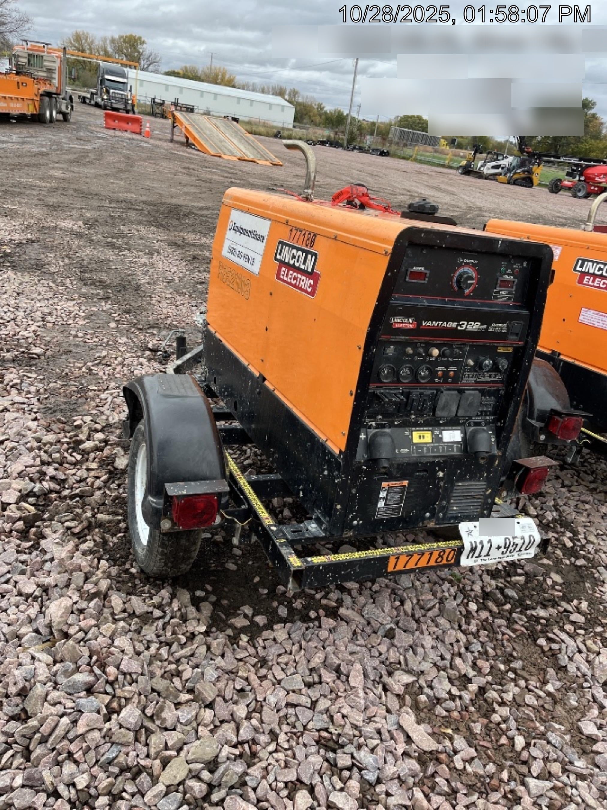 2021 Lincoln Electric Vantage 322 Vantage 322 Ready Pak 3 w/ Decals, ORANGE (includes trailer, cable rack, fender light kit) NO Telematics