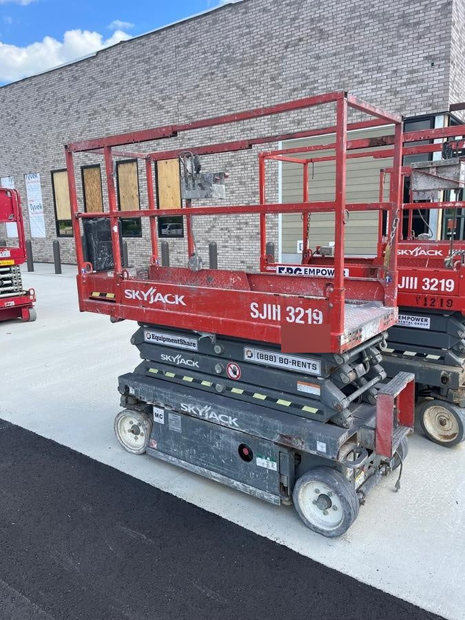 2016 Skyjack SJIII-3219 Standard Rental Specs