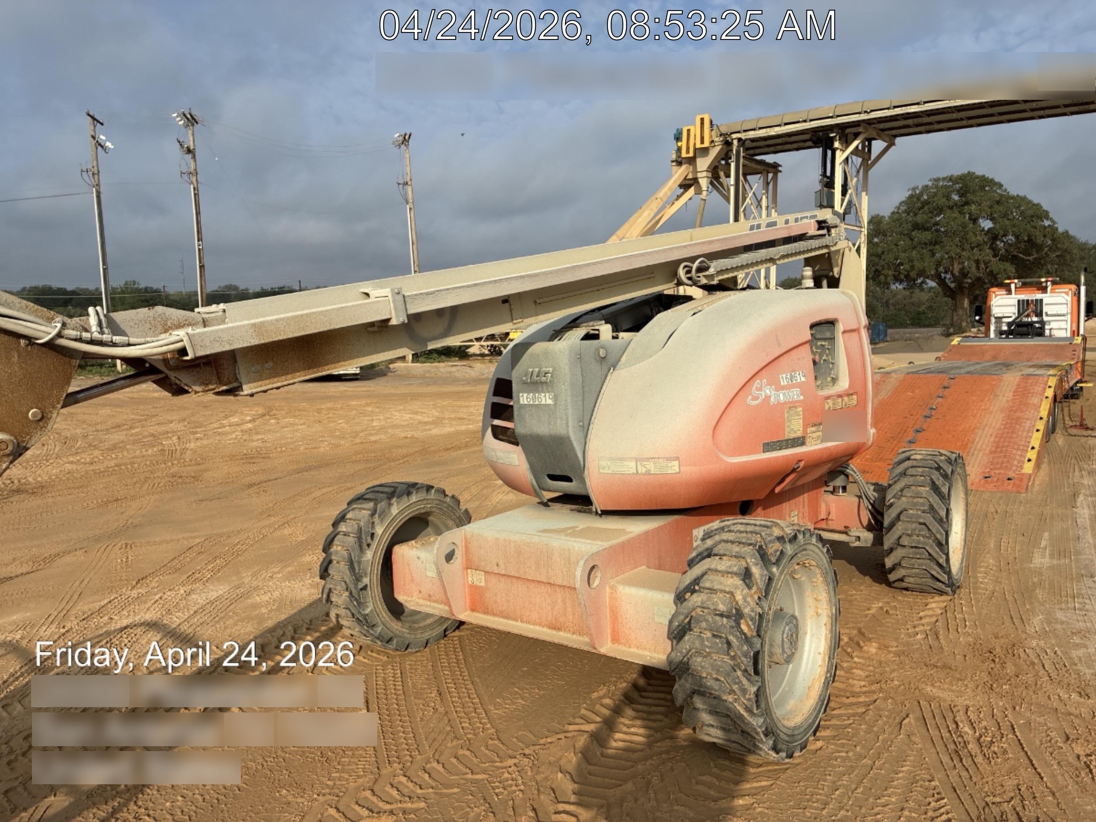 2021 JLG 600AJ
