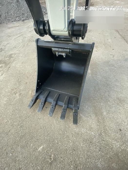 2025 TAKEUCHI 24" Bucket Takeuchi