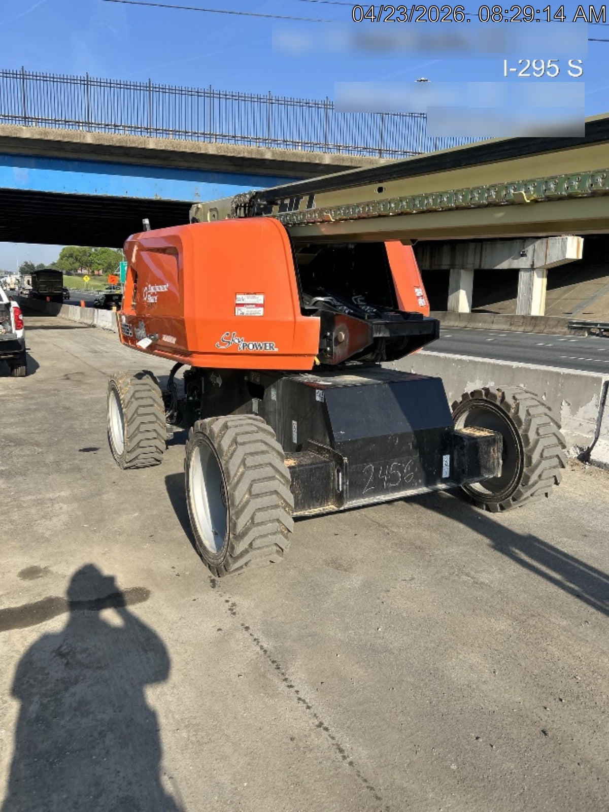 2025 JLG 660SJ
