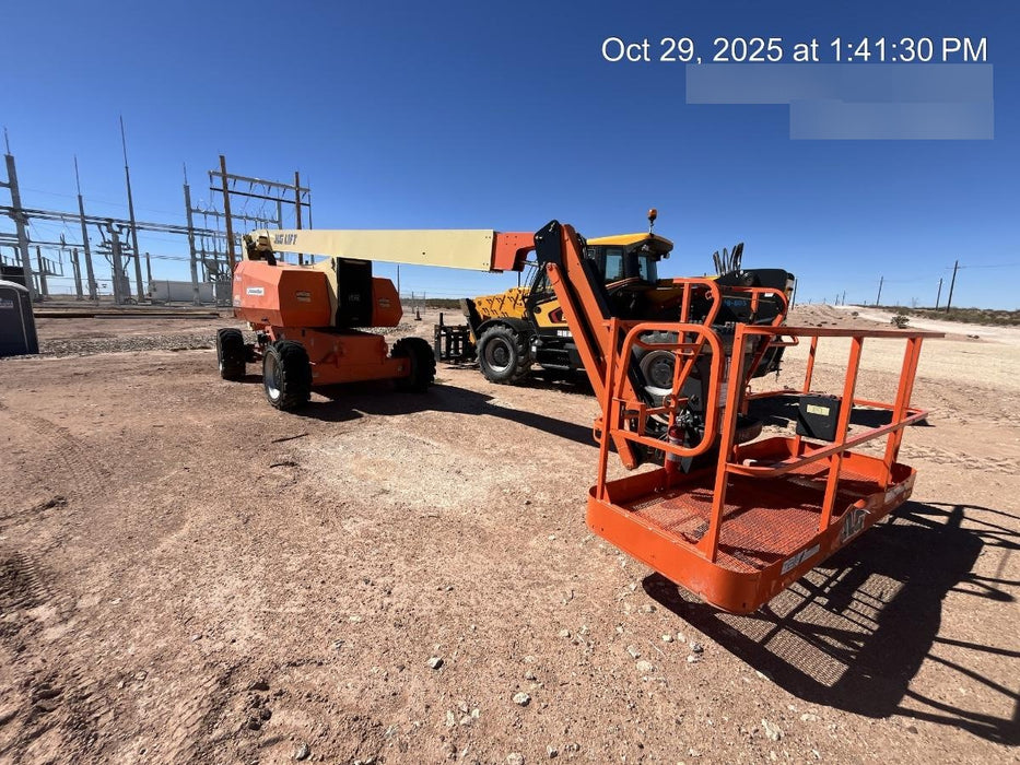 2021 JLG 800AJ