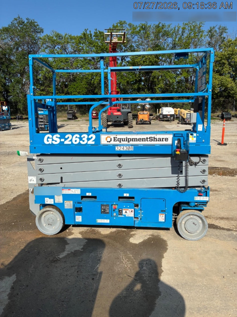 2023 GENIE GS-2632
