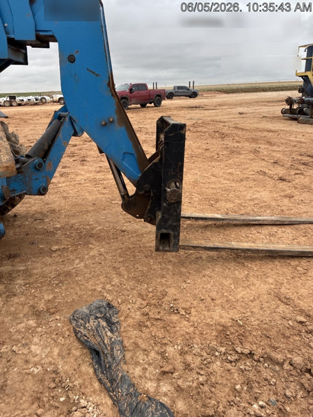 2018 Genie GTH-1056 Genie GTH-1056 w/ROPS, Work Lights, Solid Tires, RH Cab Mesh, Beacon, 60" Carriage and Forks