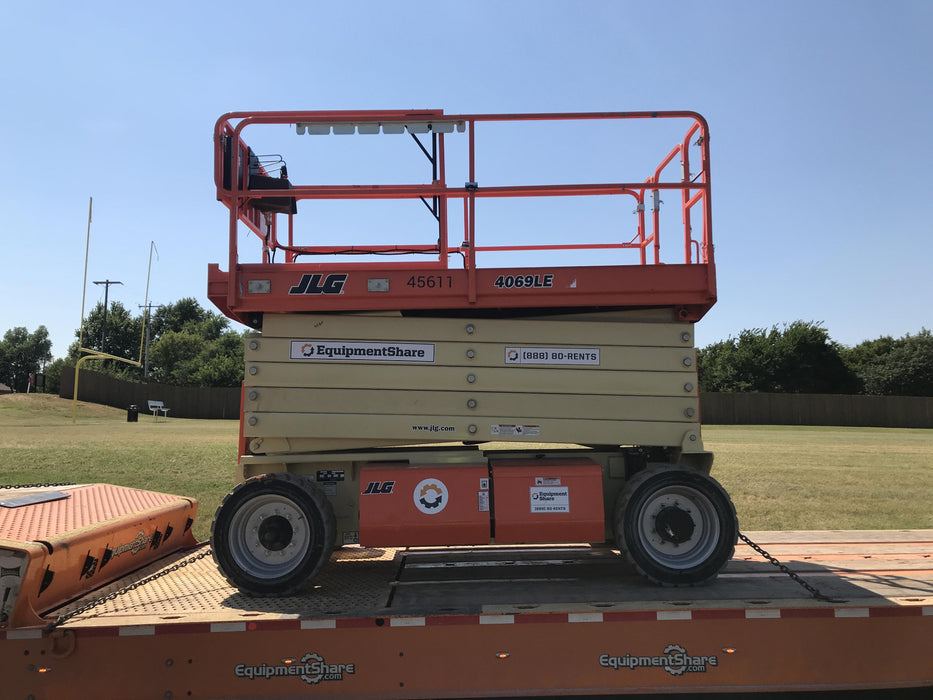 2019 JLG 4069LE