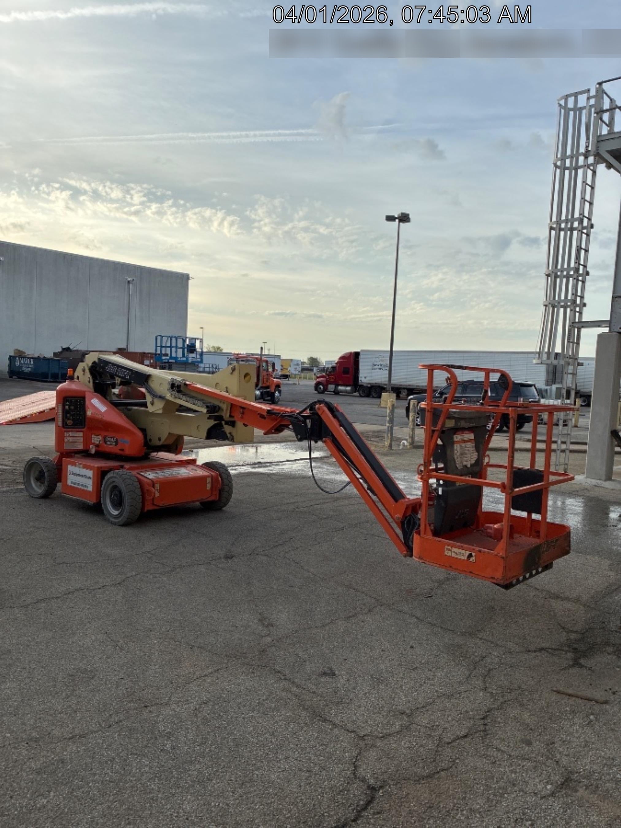 2019 JLG E400AJPN