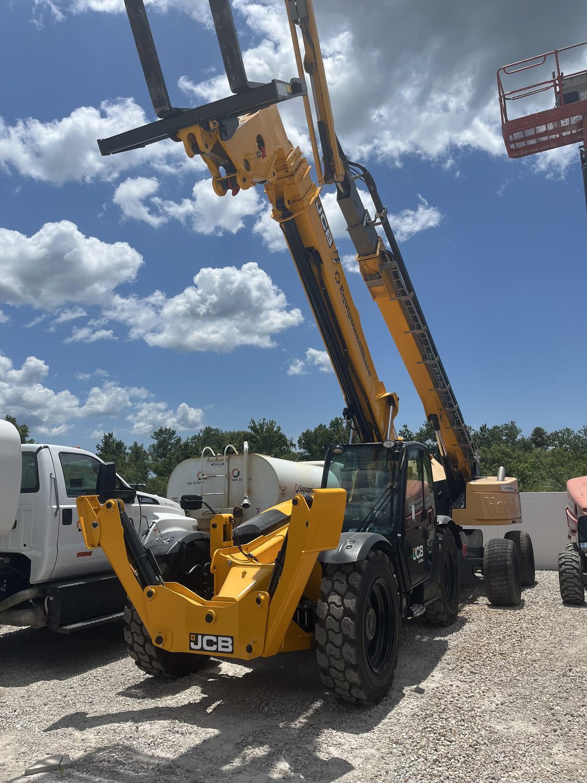 2025 JCB 512-56