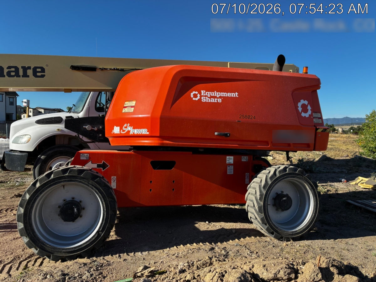 2022 JLG 660SJ