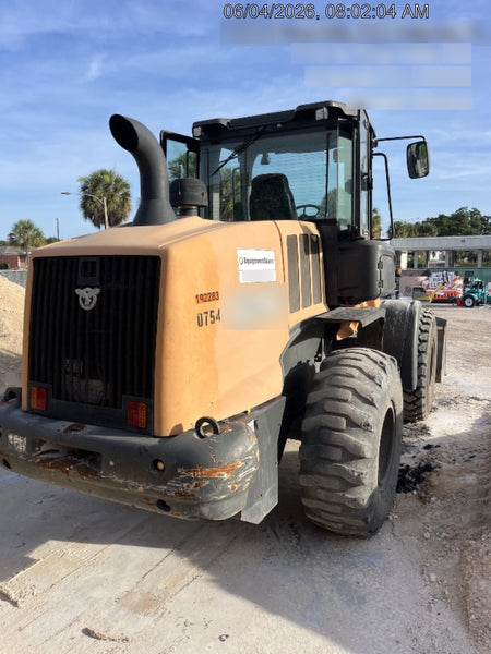 2017 Case 621G CLOSED CAB, JRB 416 STYLE HYD COUPLER