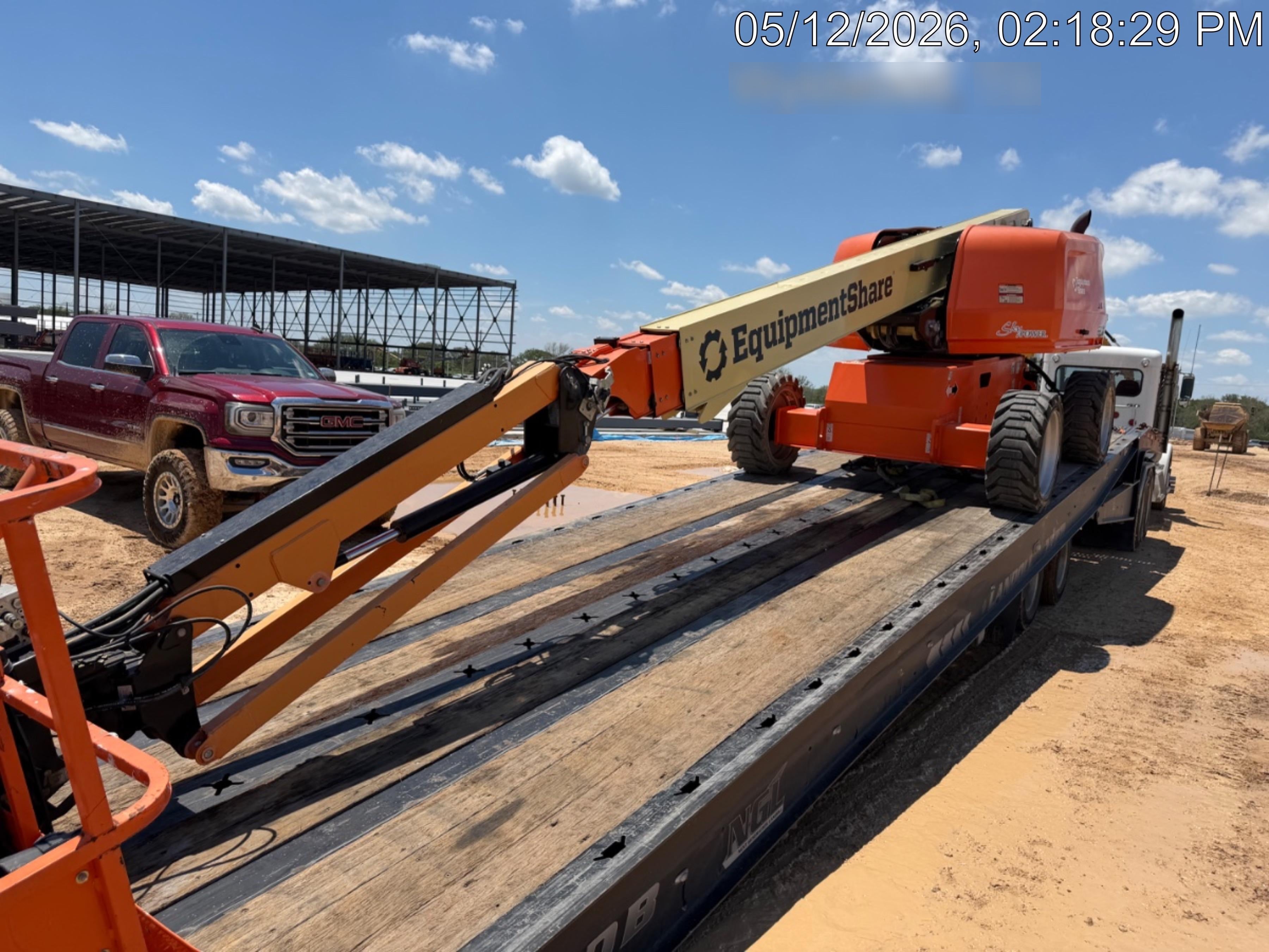 2023 JLG 660SJ