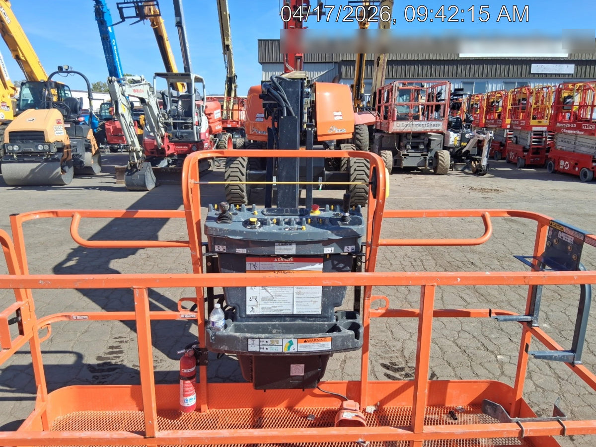 2025 JLG 660SJ