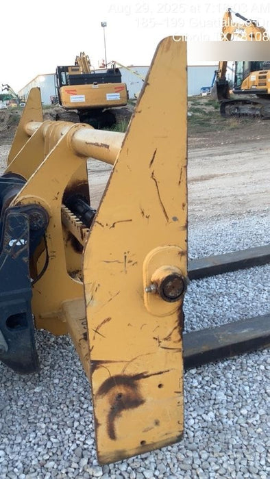 2020 JOHN DEERE 96" Loader Fork Carriage - John Deere