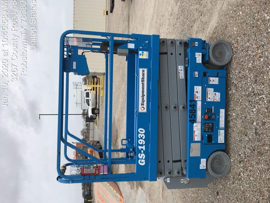 2019 Genie GS-1930 Fixed rails with chain Entry