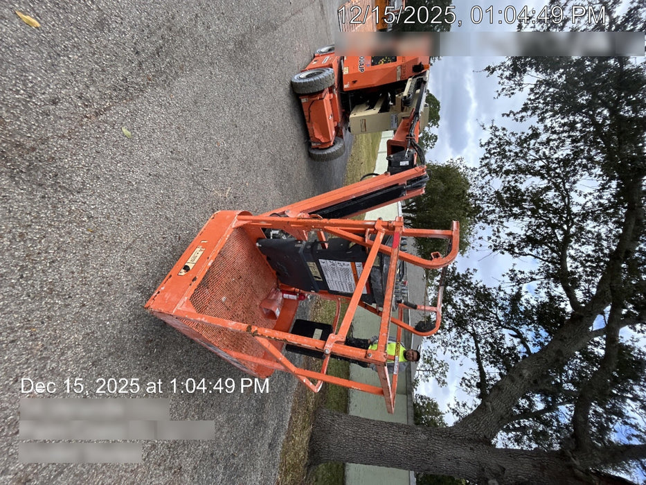 2019 JLG E300AJP