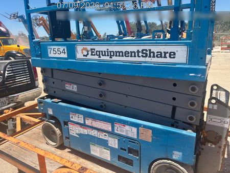2017 Genie GS-1930 Genie GS-1930 Lift w/Fixed Rail and Chain Entry