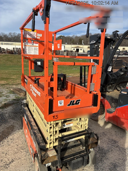 2025 JLG ES1932