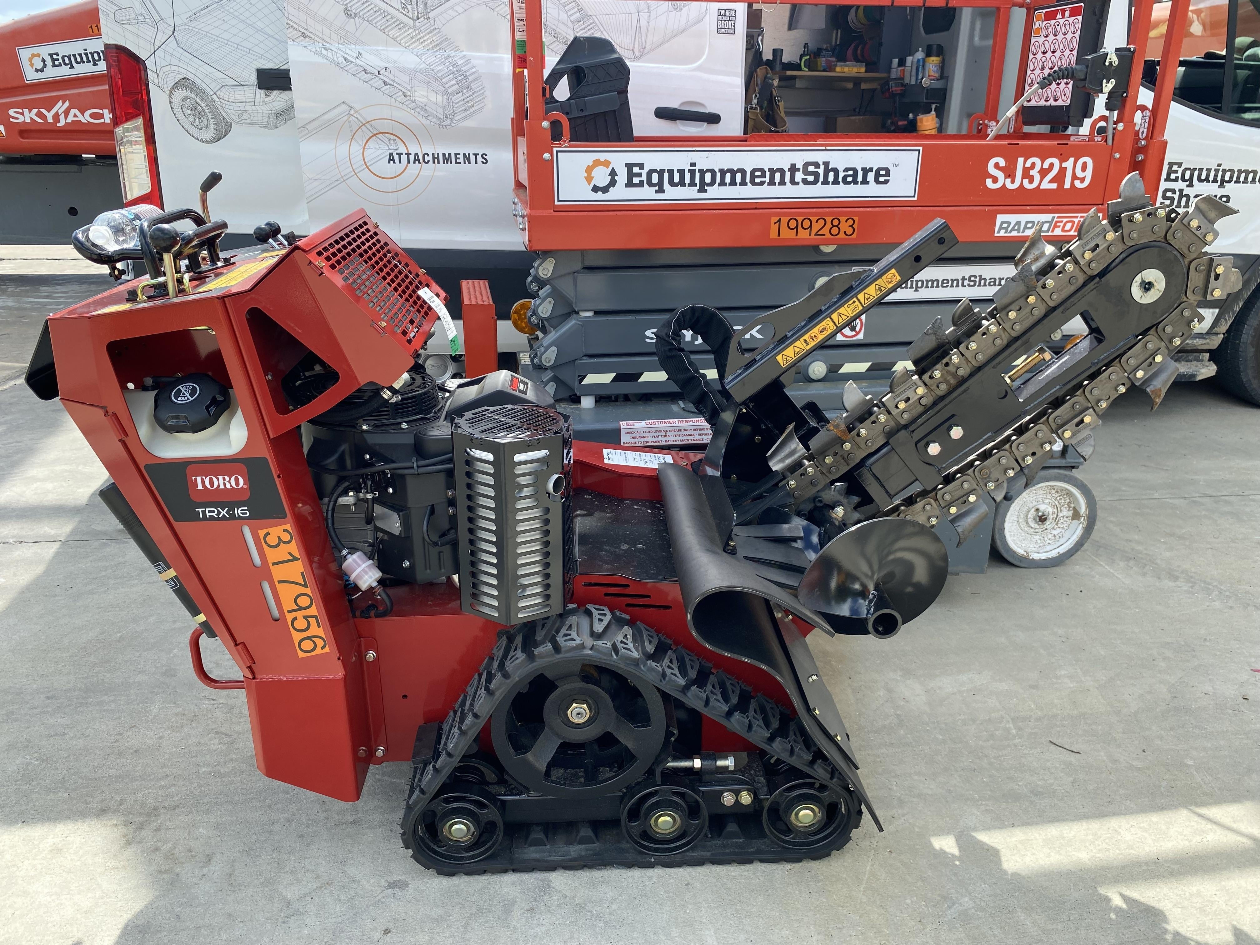 2023 TORO TRX-16