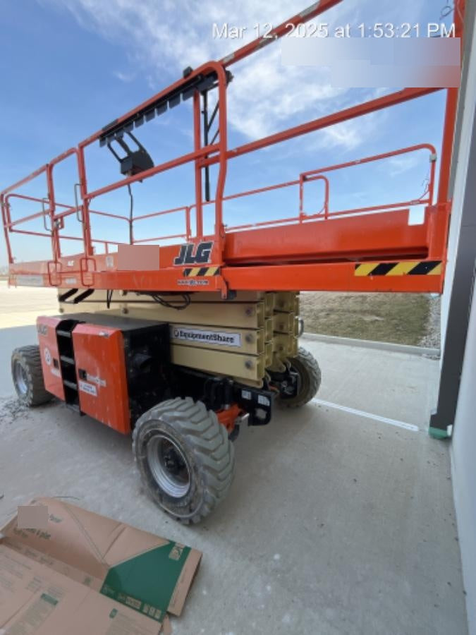 2021 JLG 430LRT