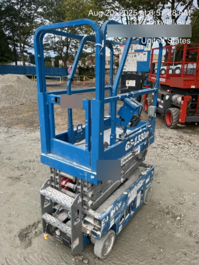 2021 GENIE GS-1330m
