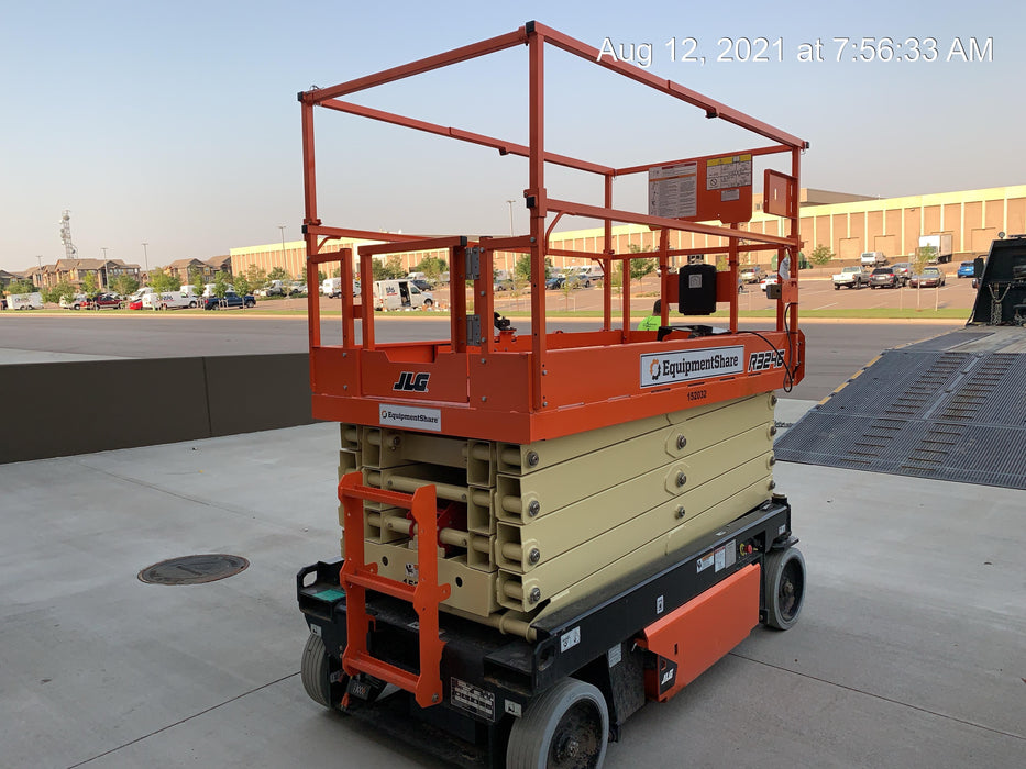 2021 JLG R3246