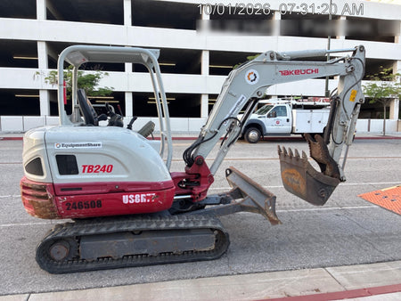 2021 TAKEUCHI TB240R