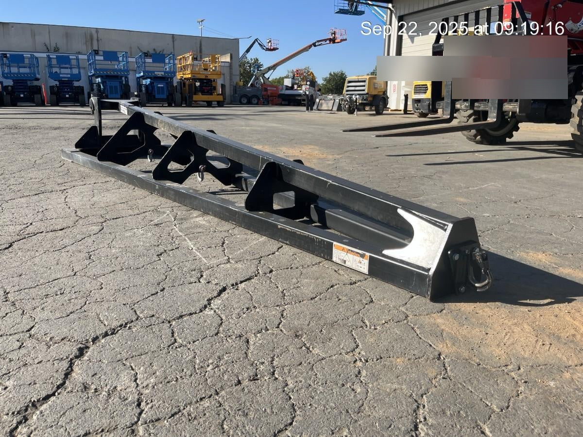 2024 JLG 1001275853