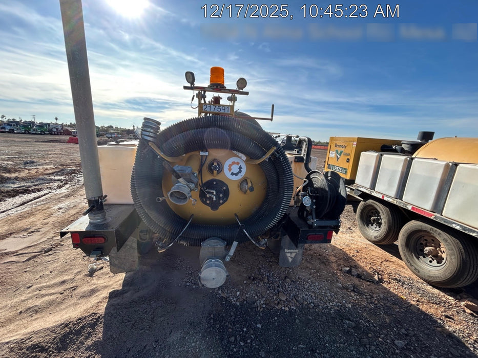 2022 Vac-Tron LP573XDT T4 Koehler Diesel Engine, 500 Gallon Debris Tank, x2 100 Gallon Water Tanks