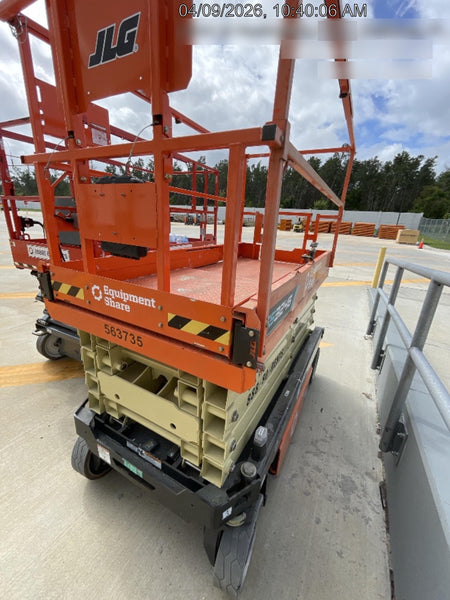 2025 JLG ES3246