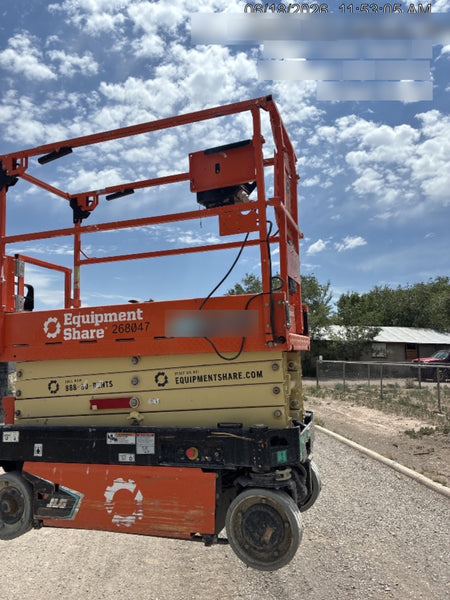 2022 JLG ES1932
