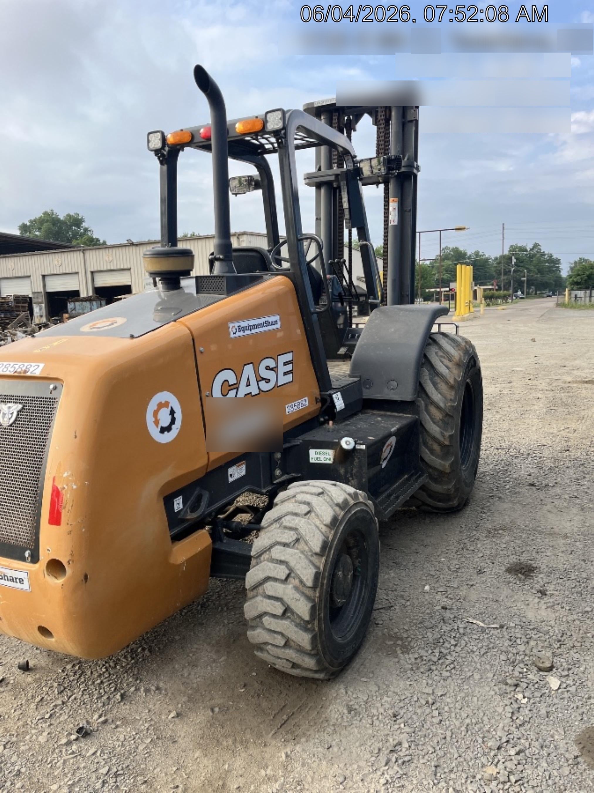 2023 CASE 588H