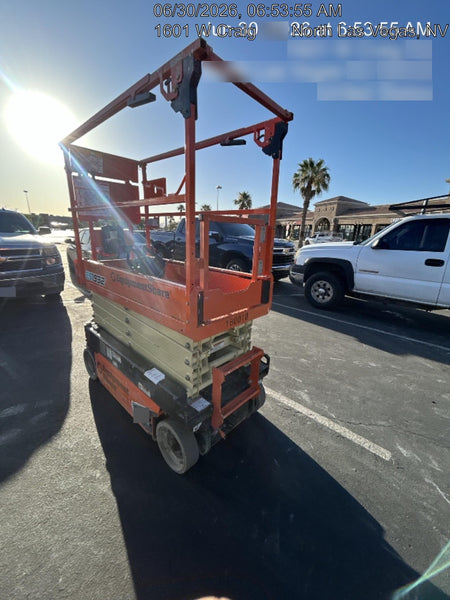 2021 JLG ES1932