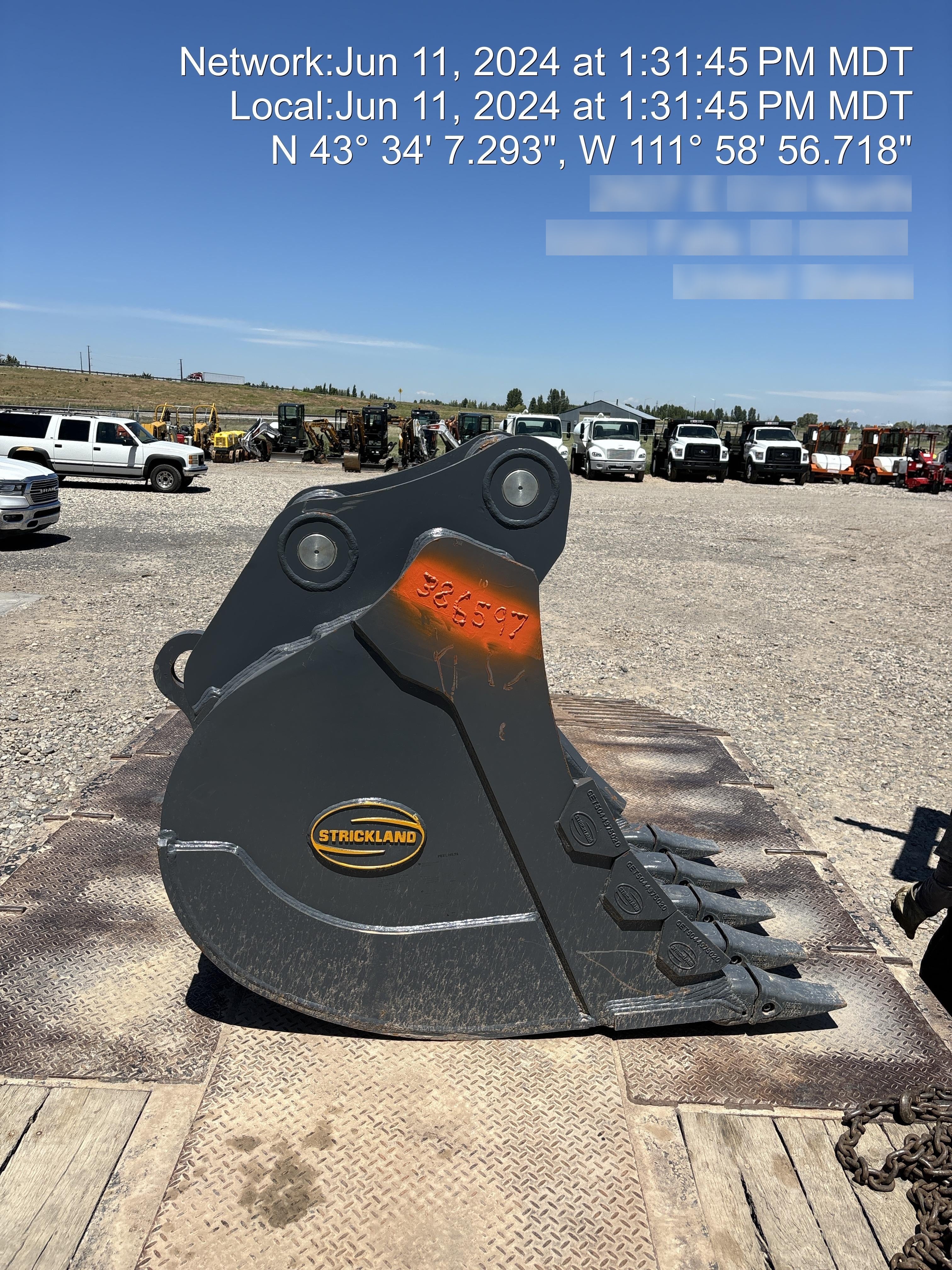 2023 STRICKLAND 36" Bucket  56-65K - Strickland