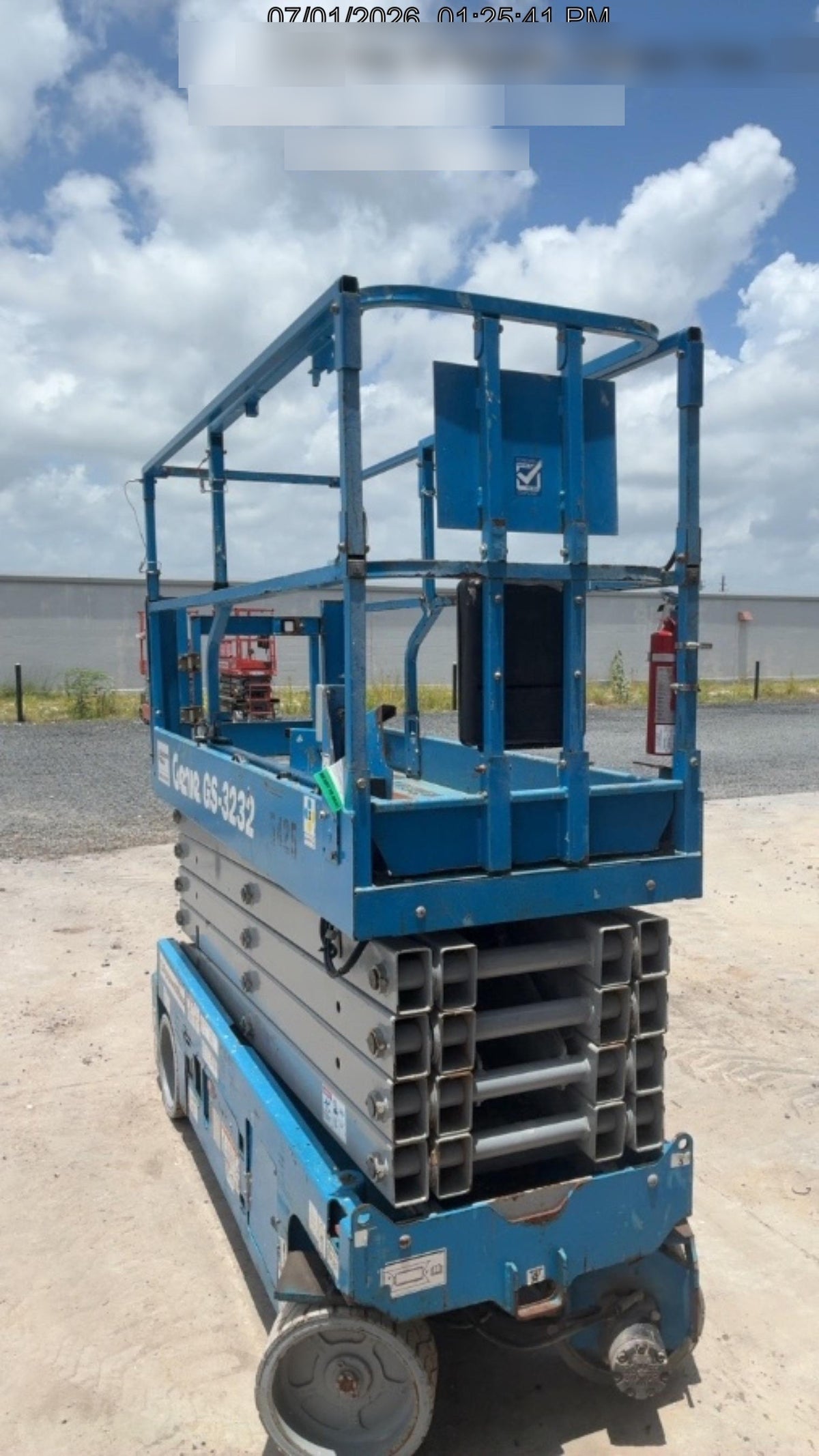 2017 Genie GS-3232 Genie GS3232 Narrow 32' Scissor Lift