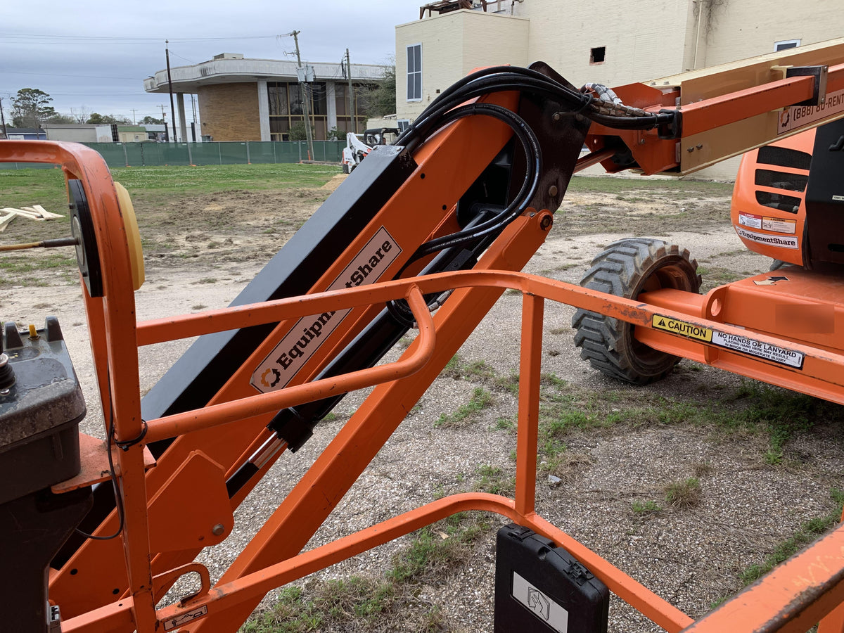 2019 JLG 600AJ