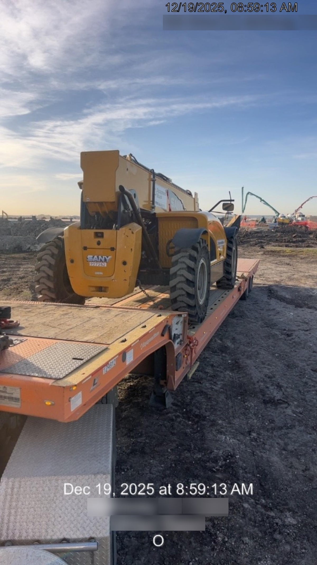 2022 SANY STH1056