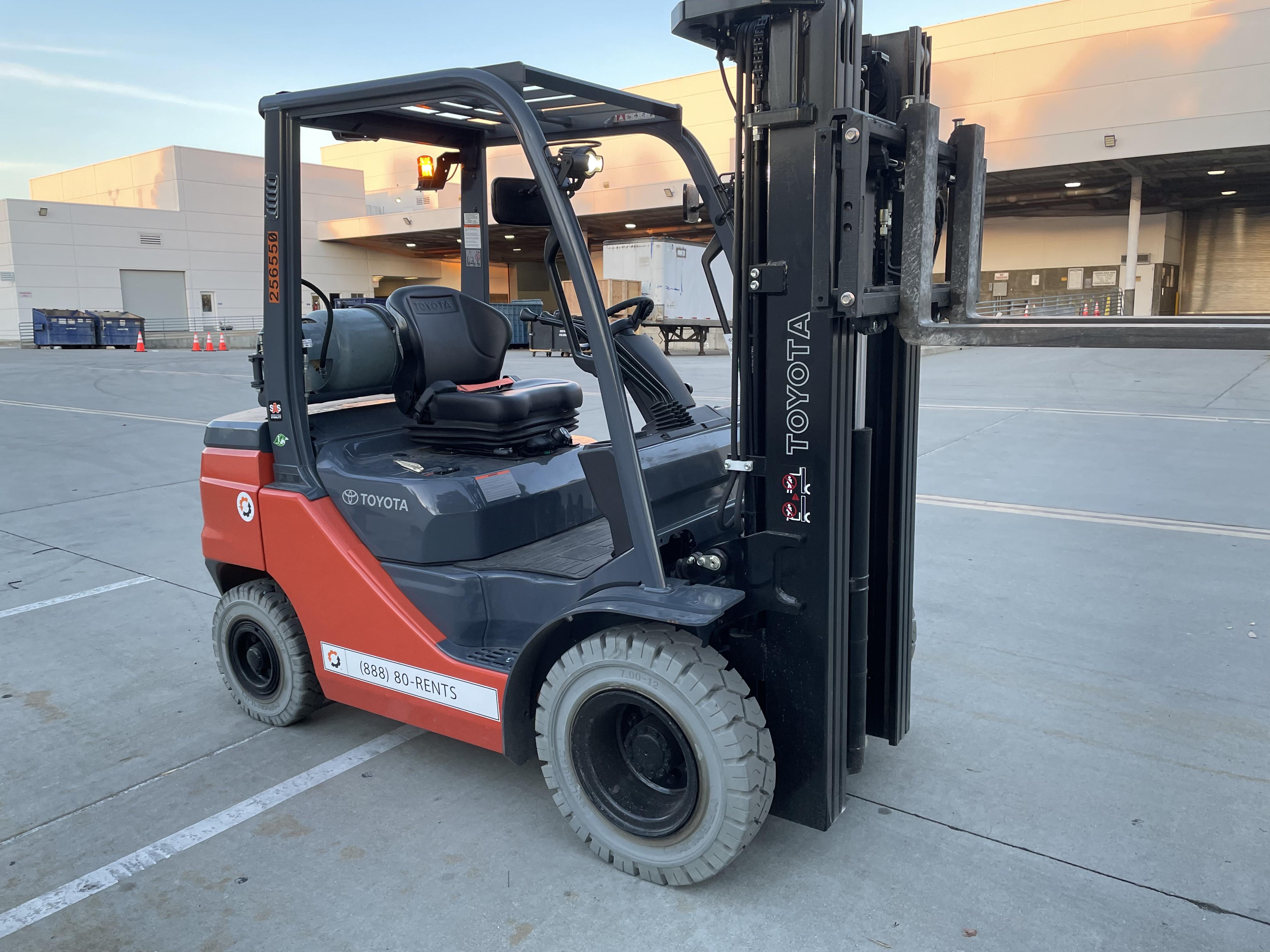 2022 TOYOTA 50-8FGU25