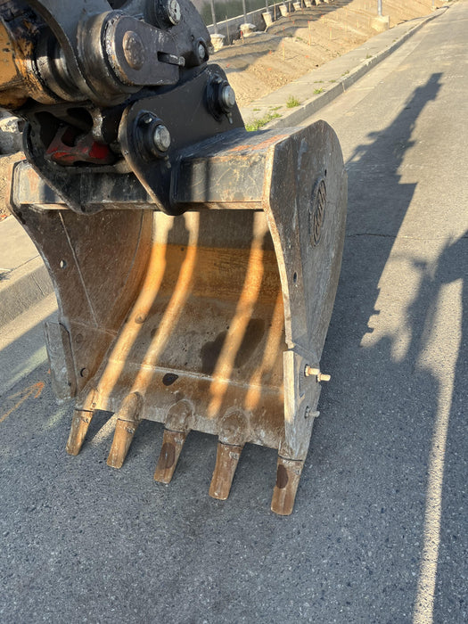 2022 GEITH 42" Bucket - Geith 25k - 35k