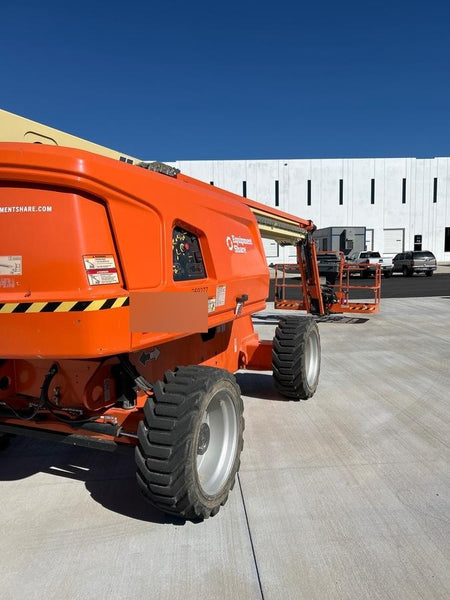 2022 JLG 660SJ