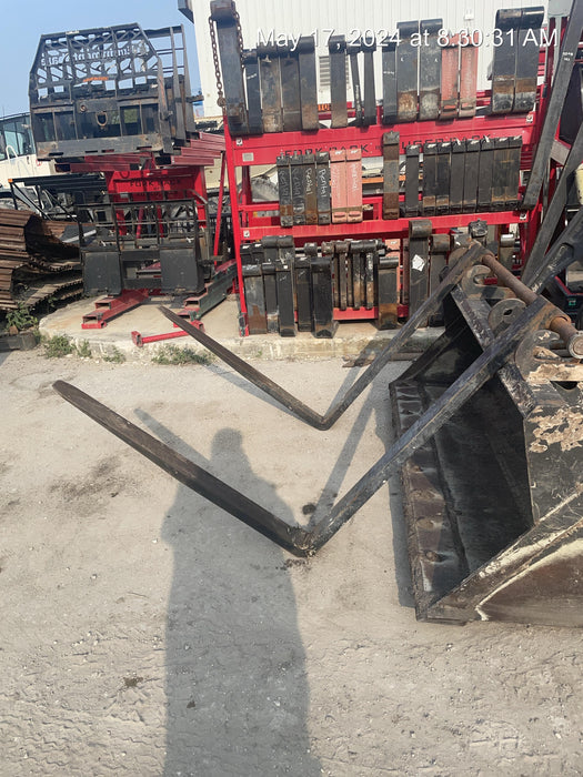 2014 WERK-BRAU 42" Forks - Backhoe