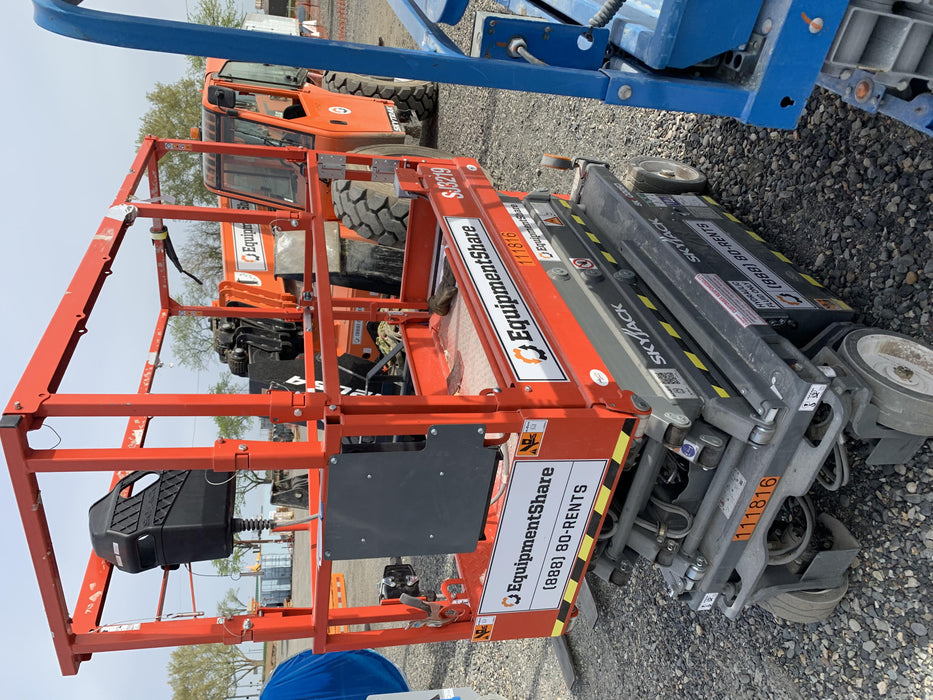 2020 Skyjack SJIII-3219 Solid NM Tires, Half height spring hinged entry gate, Dual Beacons, 800W Inverter