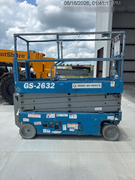 2019 Genie GS-2632 Folding rails with half height swing gate