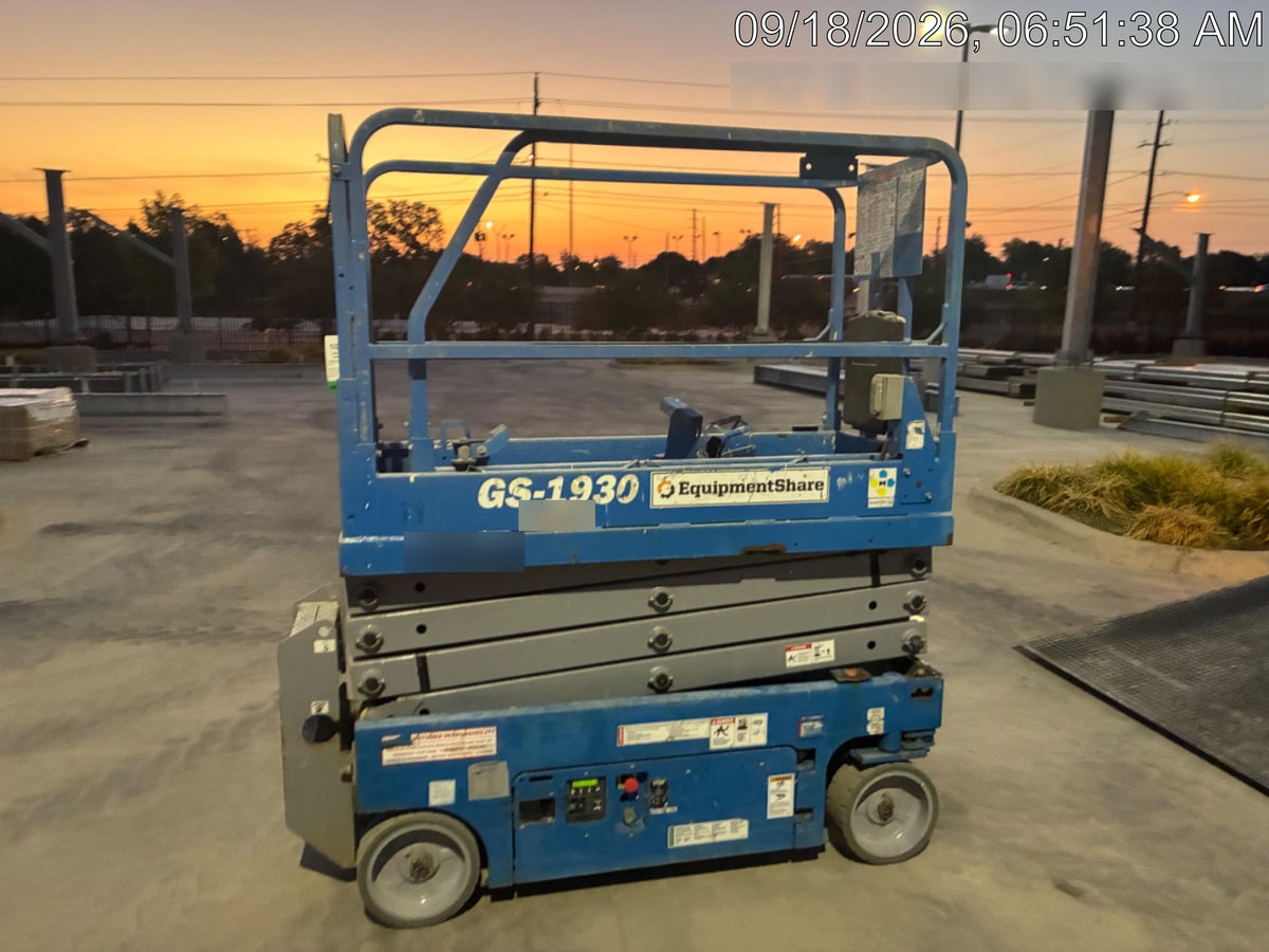 2019 Genie GS-1930 Fixed Rails with Chain Entry