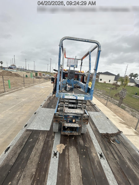2017 Genie GS-1930 Genie GS-1930 Lift w/Fixed Rail and Chain Entry