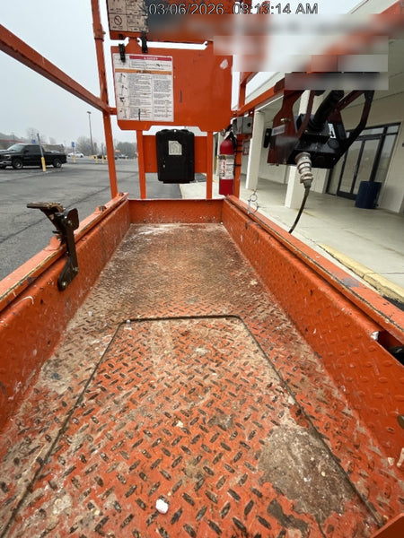 2022 JLG ES1932