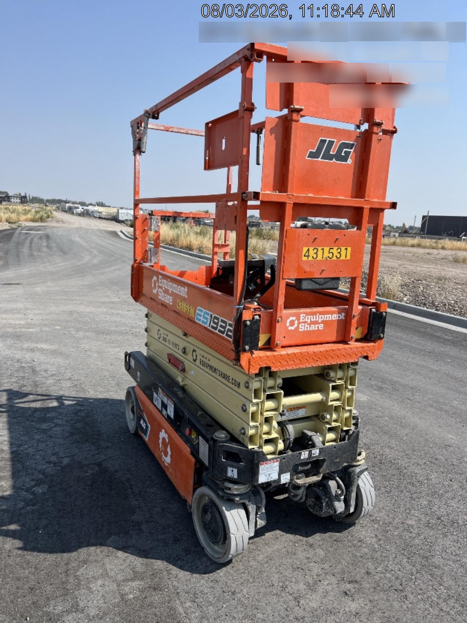 2024 JLG ES1932