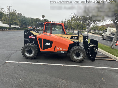 2025 JLG 519