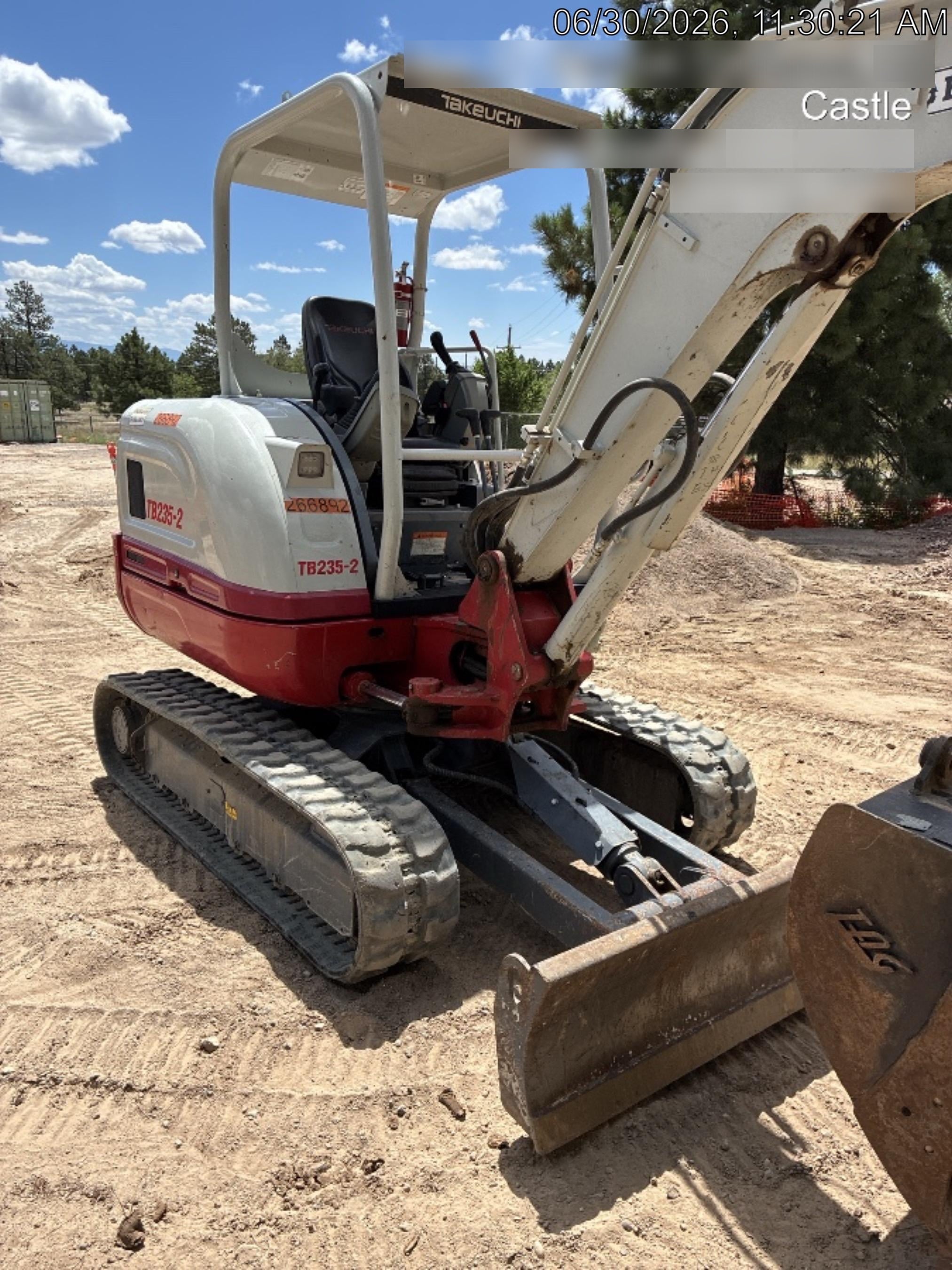 2022 TAKEUCHI TB235-2R