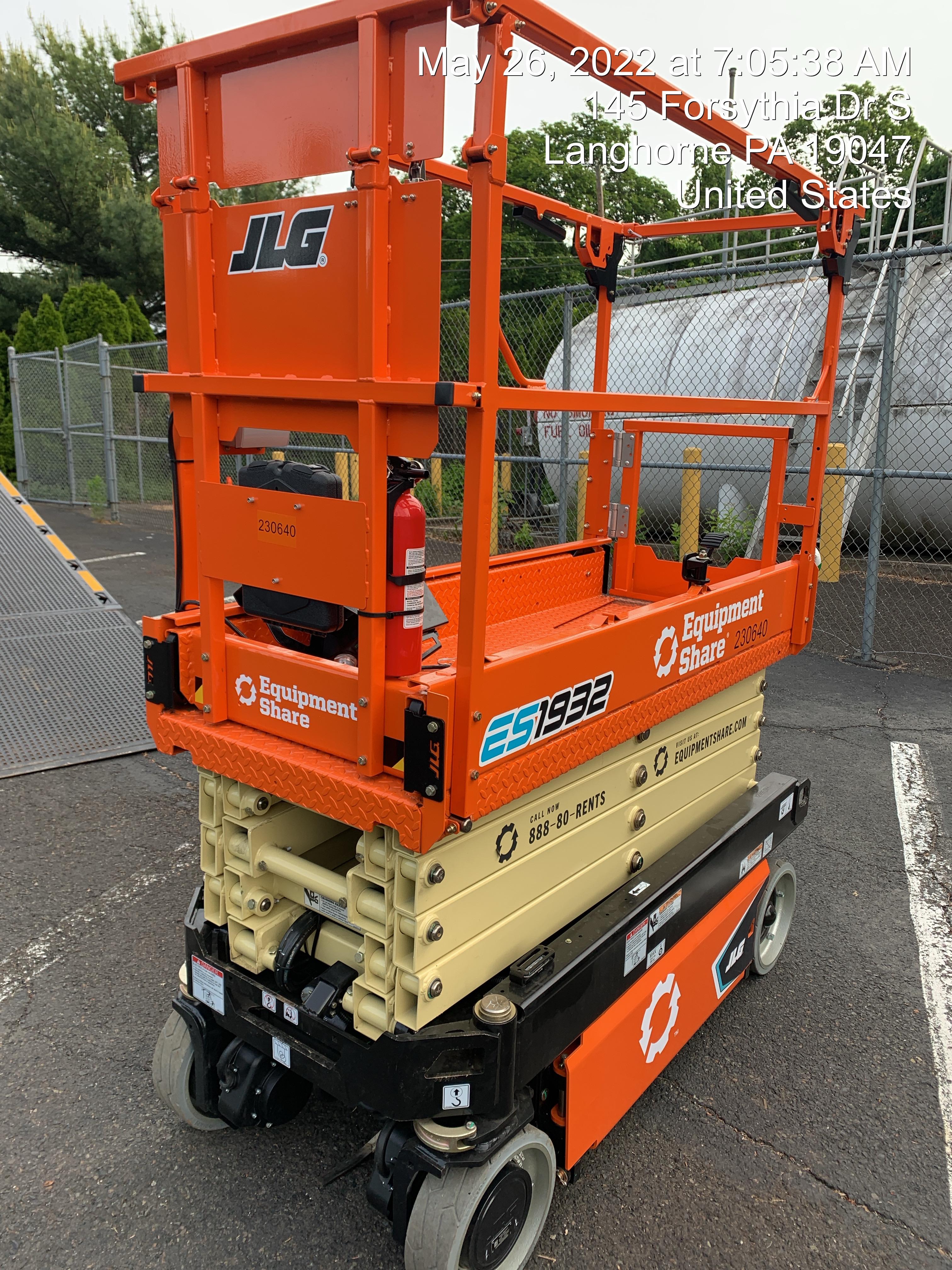 2022 JLG ES1932